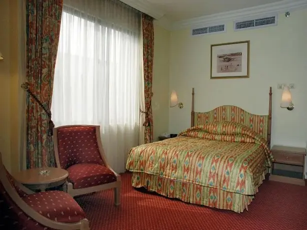 Merdeka Palace Hotel & Suites 