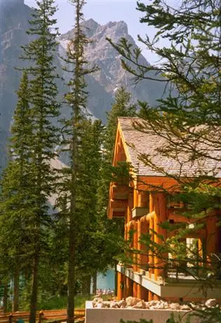 Moraine Lake Lodge