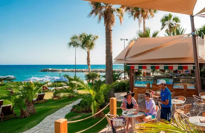 Amathus Beach Hotel Limassol 