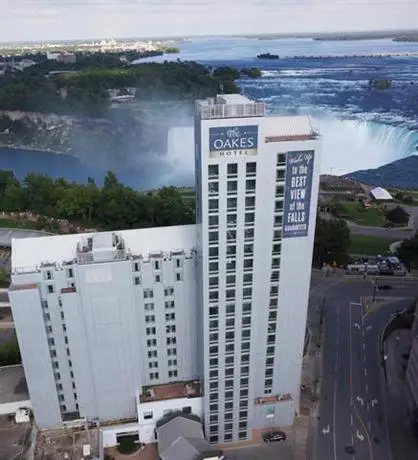 The Oakes Hotel Overlooking the Falls