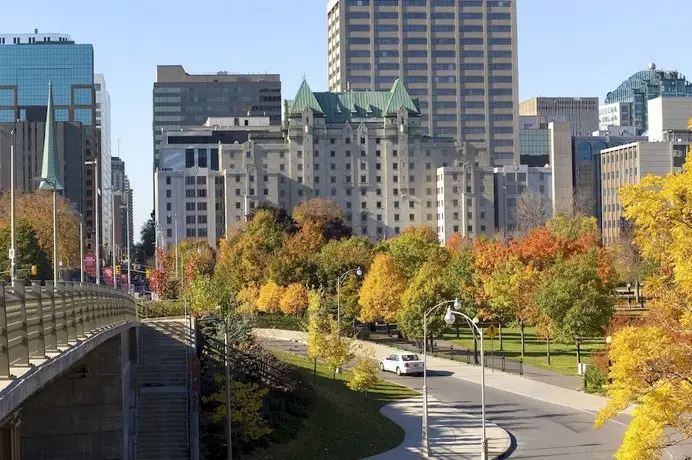 Lord Elgin Hotel 