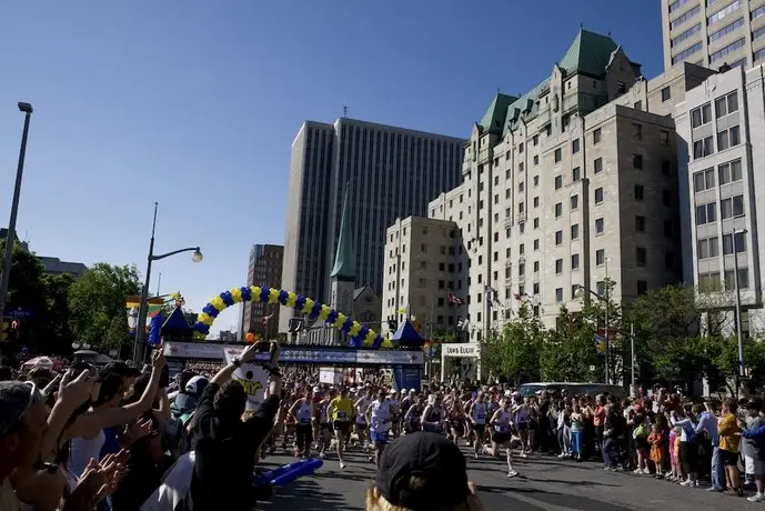 Lord Elgin Hotel 