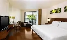 Le Meridien Phuket Beach Resort 