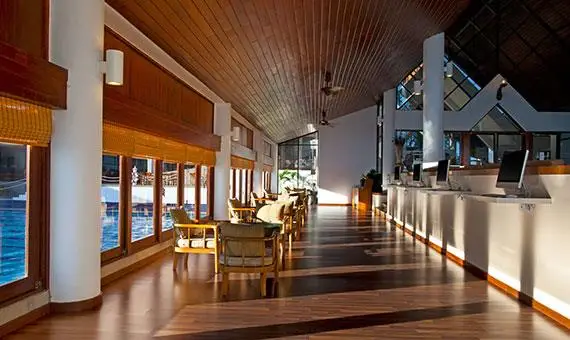 Le Meridien Phuket Beach Resort 