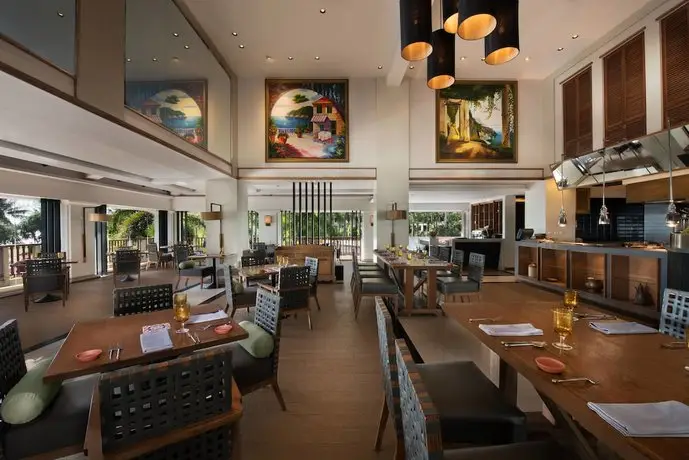 Marriott's Phuket Beach Club 