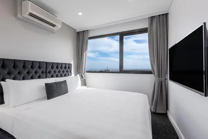 Meriton Suites Kent Street 