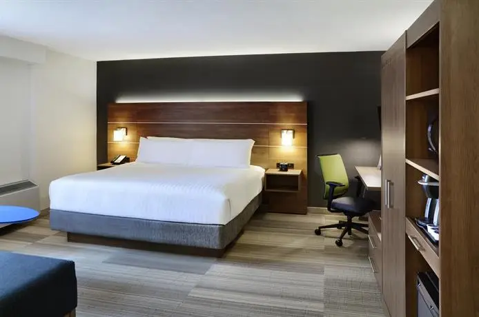 Holiday Inn Express Toronto Downtown