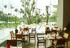 Inya Lake Hotel 