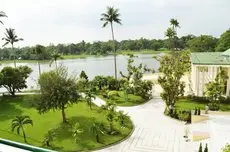 Inya Lake Hotel 