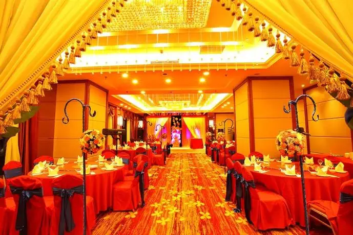 Central Plaza Hotel Dalian 