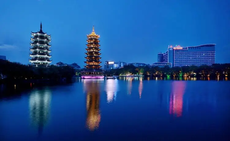 Lijiang Waterfall Hotel Guilin 