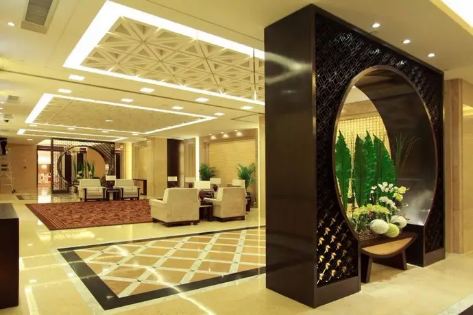 Luxemon Xinjiang Yindu Hotel 