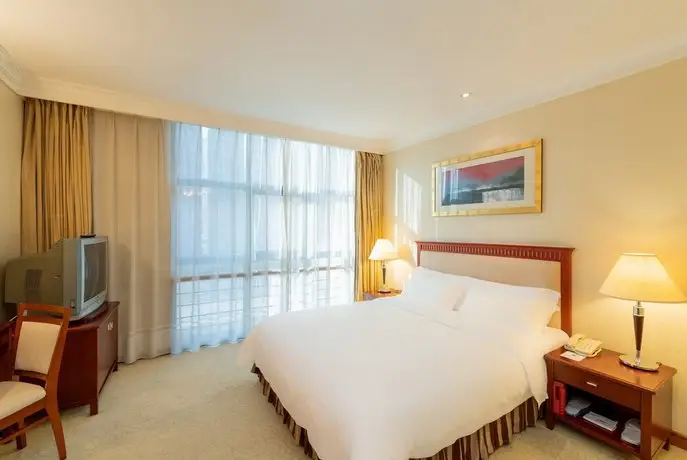 Shenzhen Dongmen Metropark Suites Hotel