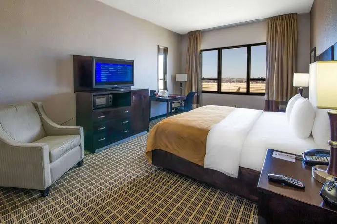 Clarion Inn & Suites Miami International Airport 