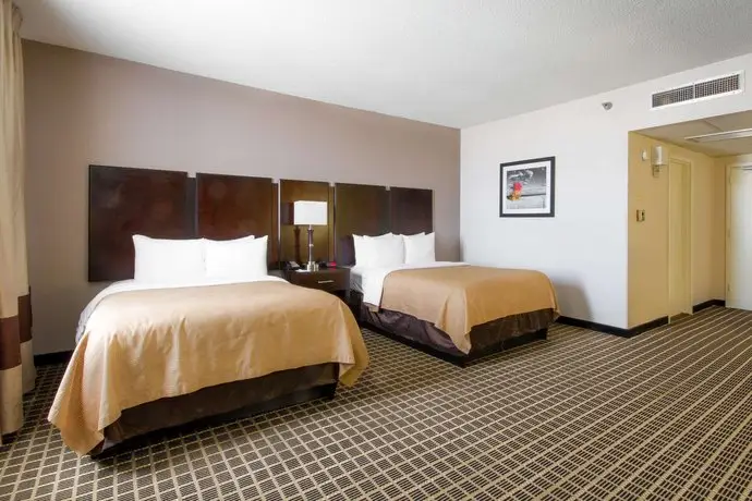 Clarion Inn & Suites Miami International Airport 