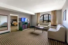 Clarion Inn & Suites Miami International Airport 