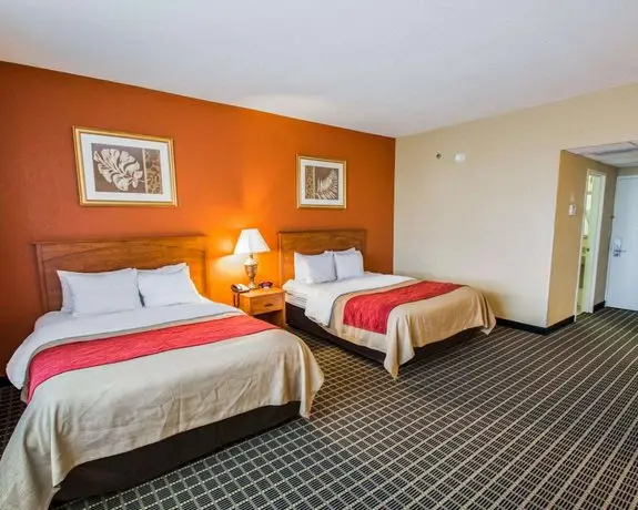 Clarion Inn & Suites Miami International Airport 