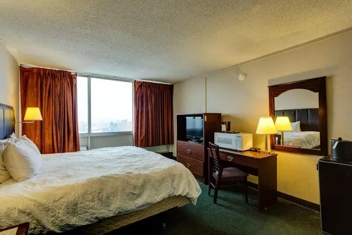 University Hotel & Suites 