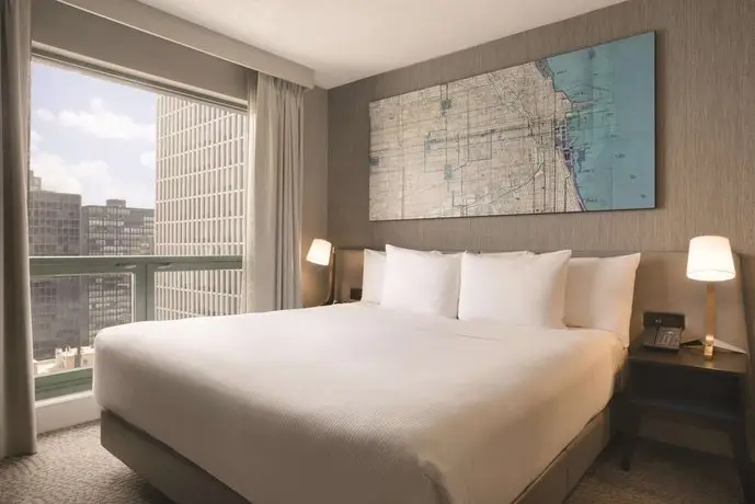 Hilton Chicago/Magnificent Mile Suites