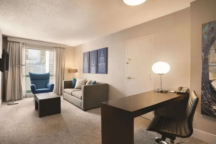 Hilton Chicago/Magnificent Mile Suites 