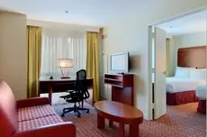 Hilton Chicago/Magnificent Mile Suites 