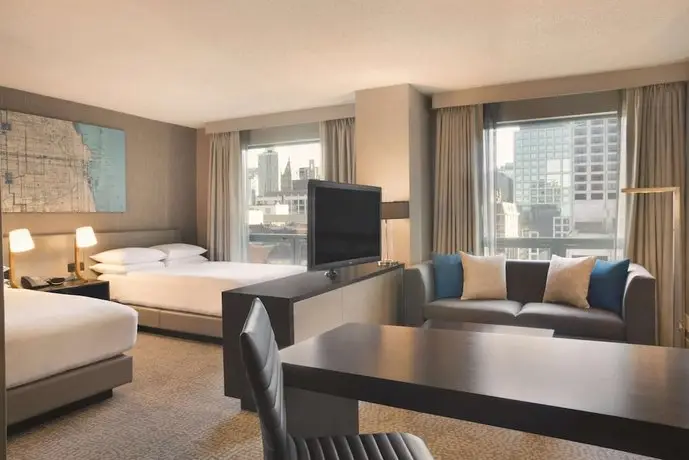 Hilton Chicago/Magnificent Mile Suites 