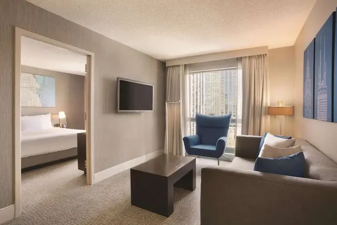 Hilton Chicago/Magnificent Mile Suites 