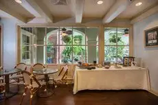 Bienville House Hotel 