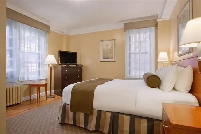 Best Western Plus Hospitality House Suites 