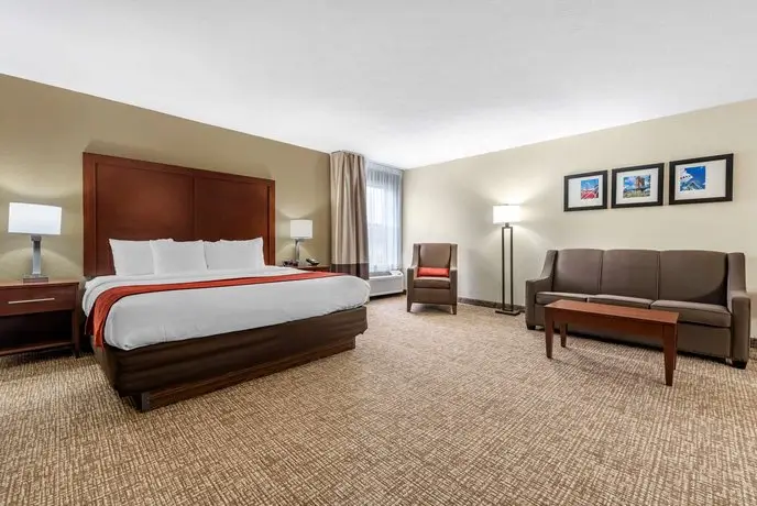 Comfort Inn and Suites Eastgate Cincinnati 