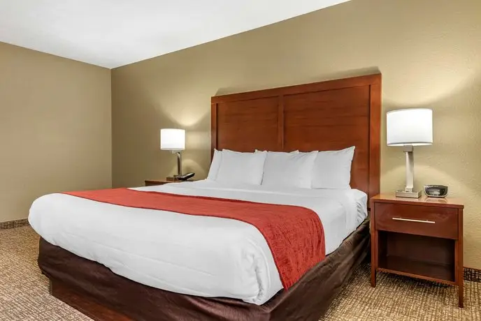 Comfort Inn and Suites Eastgate Cincinnati 