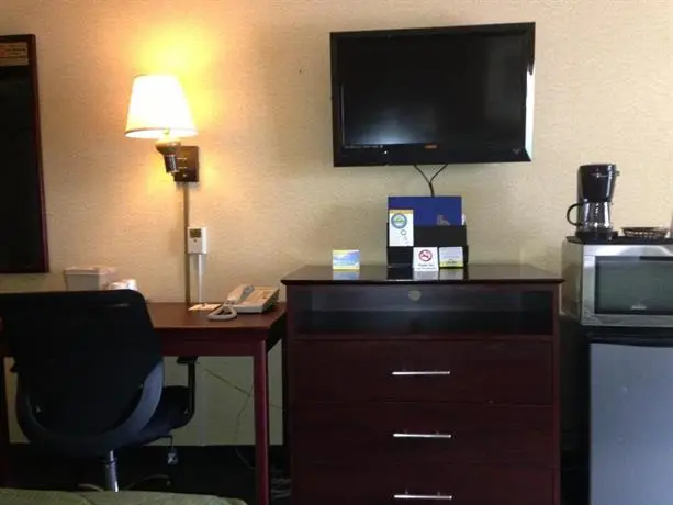 Days Inn by Wyndham Pittsburgh 