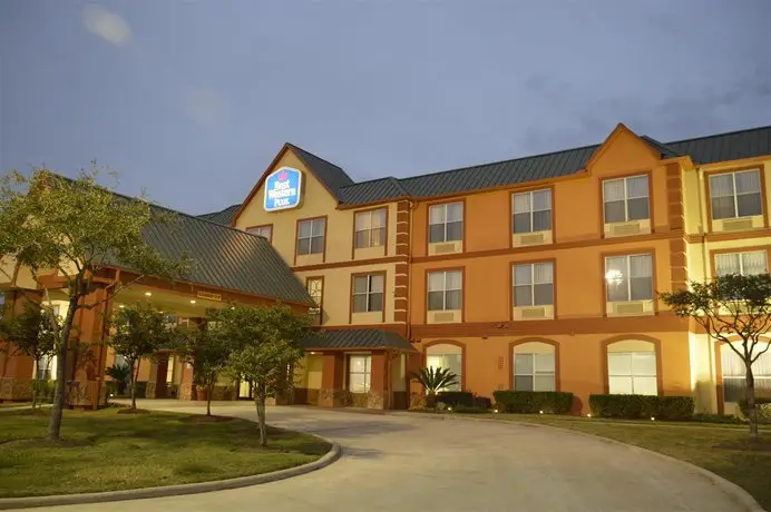 Best Western PLUS Hobby Airport Inn and Suites 