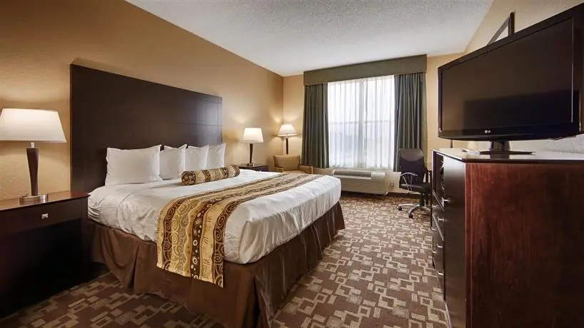 Best Western PLUS Hobby Airport Inn and Suites 