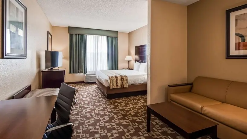 Best Western PLUS Hobby Airport Inn and Suites 