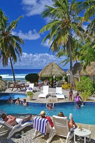 Club Raro Resort 