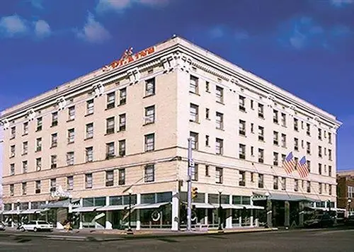 Historic Plains Hotel 