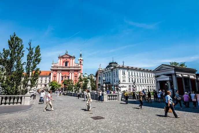 Uhotel Ljubljana 