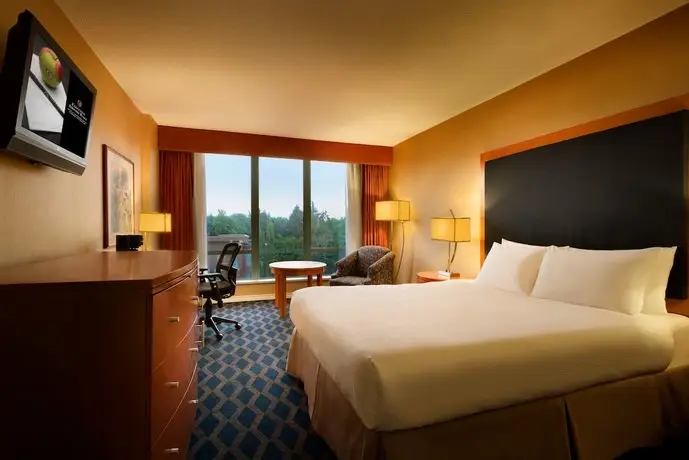 Executive Hotel Vancouver Airport 