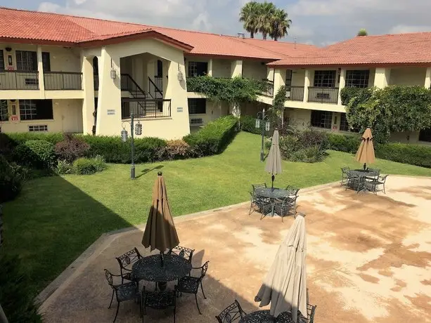 Quinta Dorada Hotel & Suites 