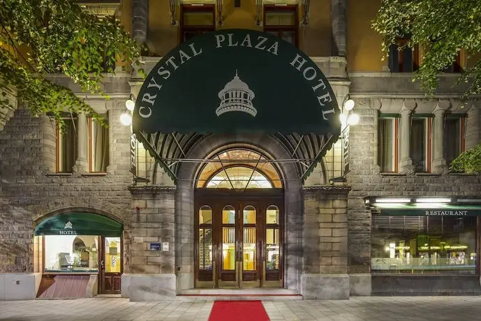 Crystal Plaza Hotel 