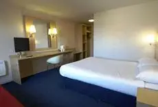 Travelodge Cardiff Central 