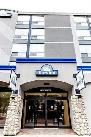 Days Inn by Wyndham Edmonton Downtown