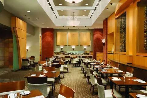 DoubleTree by Hilton Toronto Downtown 