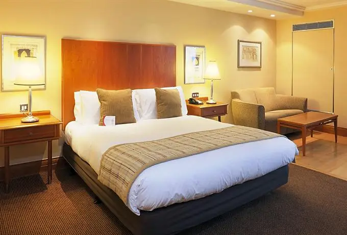 Crowne Plaza Heathrow 