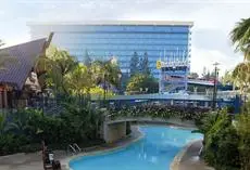 Disneyland Hotel 