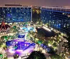 Disneyland Hotel 