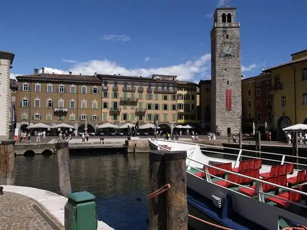 Hotel Centrale Riva del Garda 