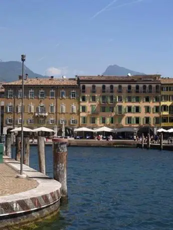 Hotel Centrale Riva del Garda 