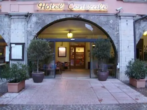 Hotel Centrale Riva del Garda 